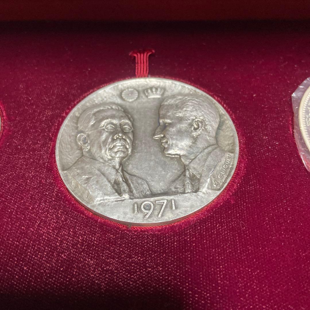 純銀製1971年 天皇皇后両陛下御外遊記念メダル 4点セット - メルカリ