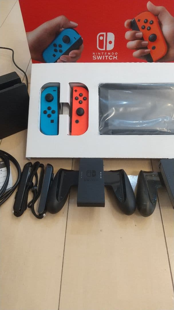 Nintendo Switchセット+Joy-Con充電グリップ1個 通電確認済 - メルカリ