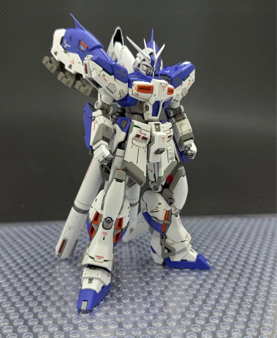 RG Hi-νガンダム改修塗装済み完成品（ガンプラ）