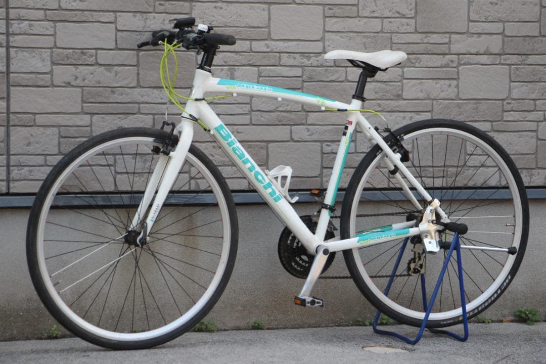 送料込み♪人気のビアンキ♪カメレオンテ♪SPORTS♪通勤通学など新生活に♪