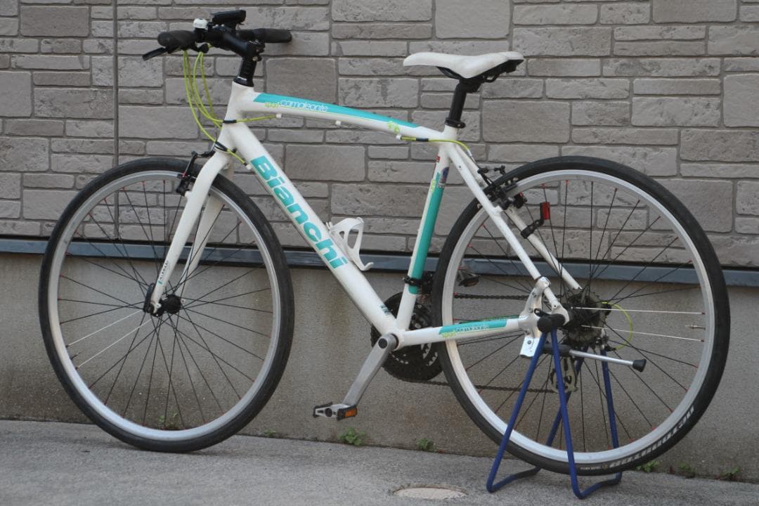 送料込み♪人気のビアンキ♪カメレオンテ♪SPORTS♪通勤通学など新生活に♪