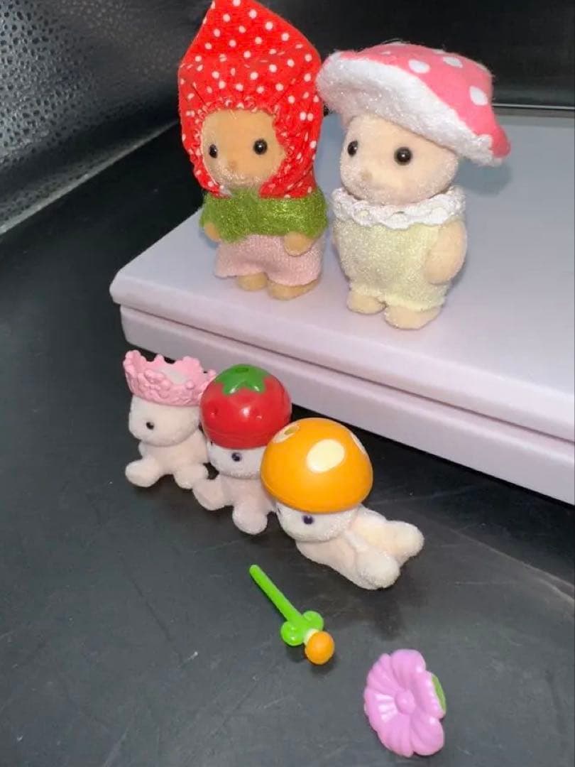 シルバニアファミリー　妖精さんのひみつの木 妖精 赤ちゃん フィギュア