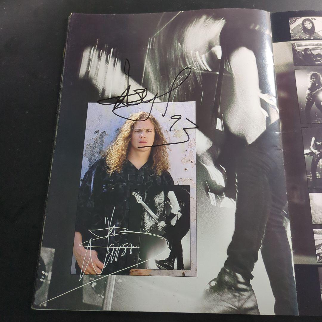 LLICA直筆サイン入り（複数箇所）パフレット