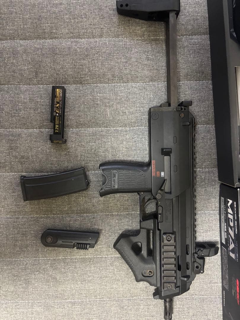 東京マルイ MP7A1 コンパクト電動ガン　カスタム品