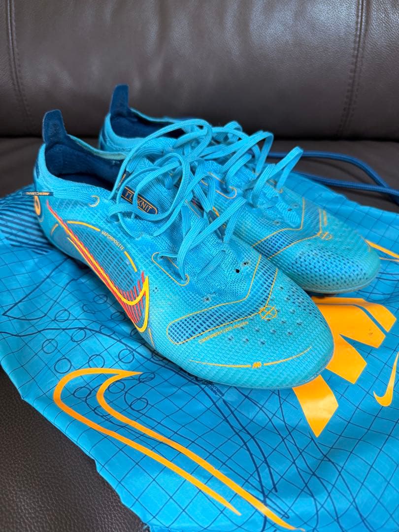 『廃盤品』Nikeナイキマーキュリアルヴェイパー14 エリートAG※説明欄参照 どこよりも詳しい ナイキ マーキュリアルヴェイパー14 エリート