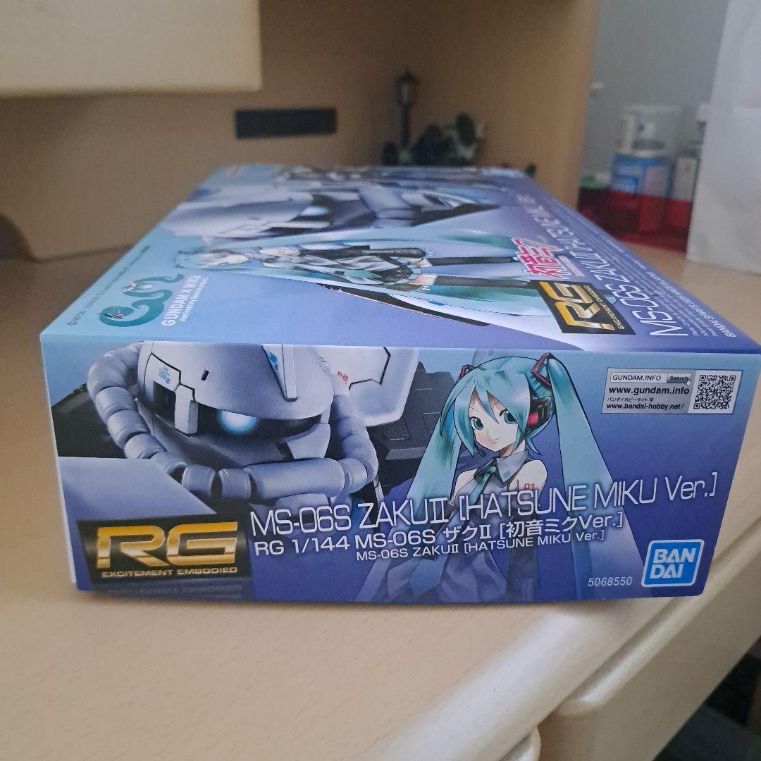 RG-１/144 MS-06S ザクII[初音ミクver.]