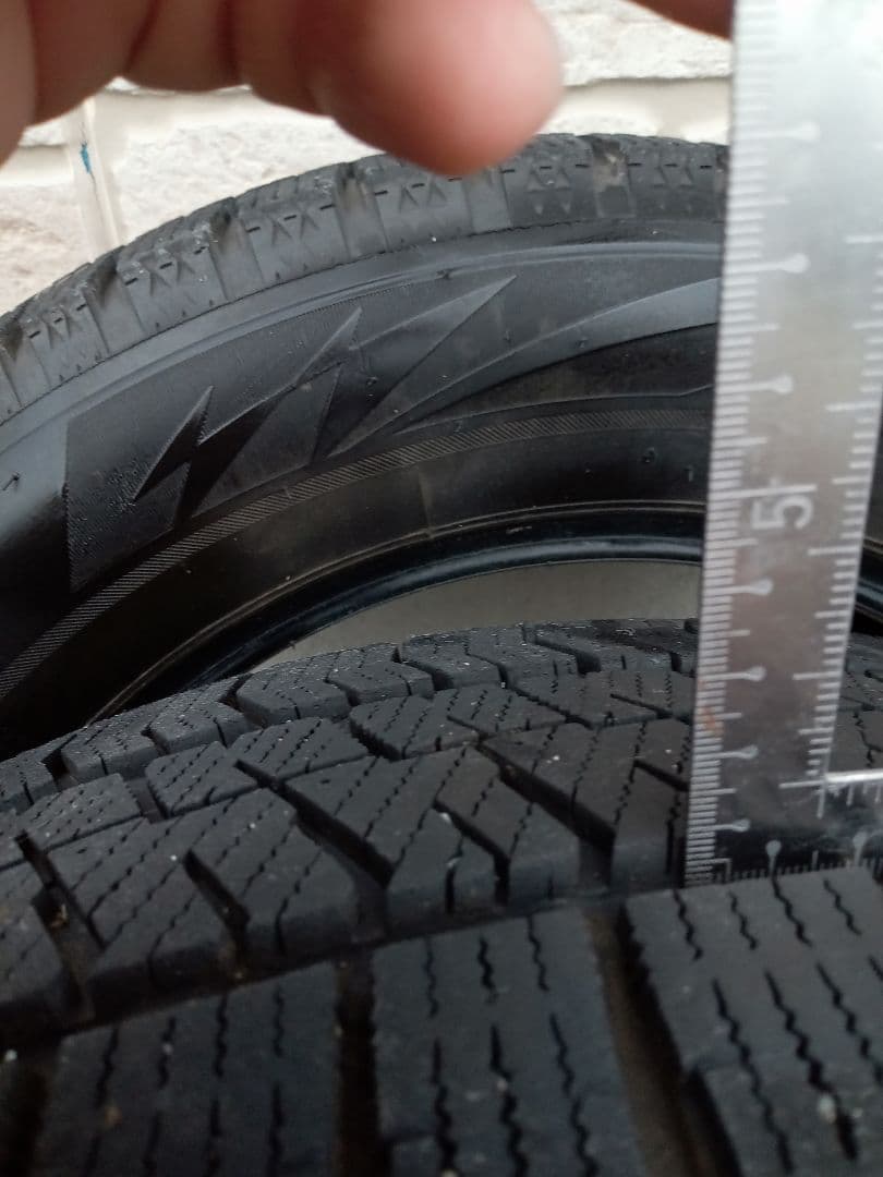 ①ブリジストン VRX2 22年製 205/60/R16　日本製