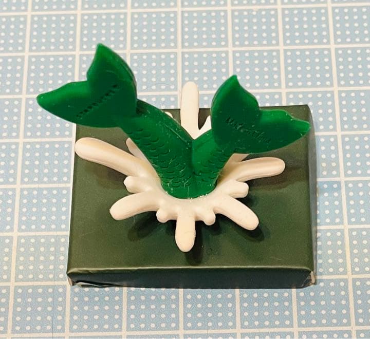 スターバックス　ヨーロッパ，人魚のしっぽトッパー