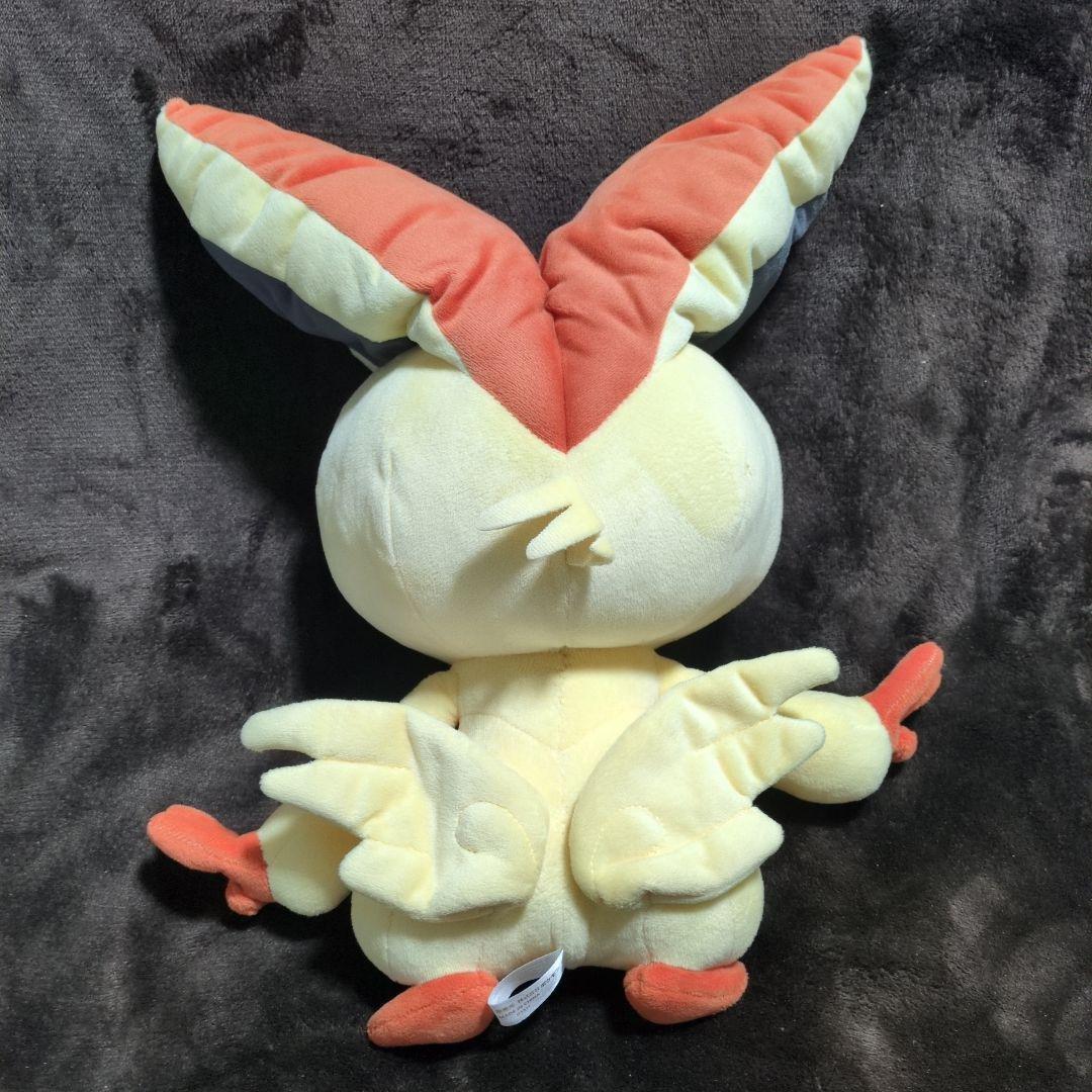 【廃盤】 ポケモンセンター ビクティニ 等身大ぬいぐるみ