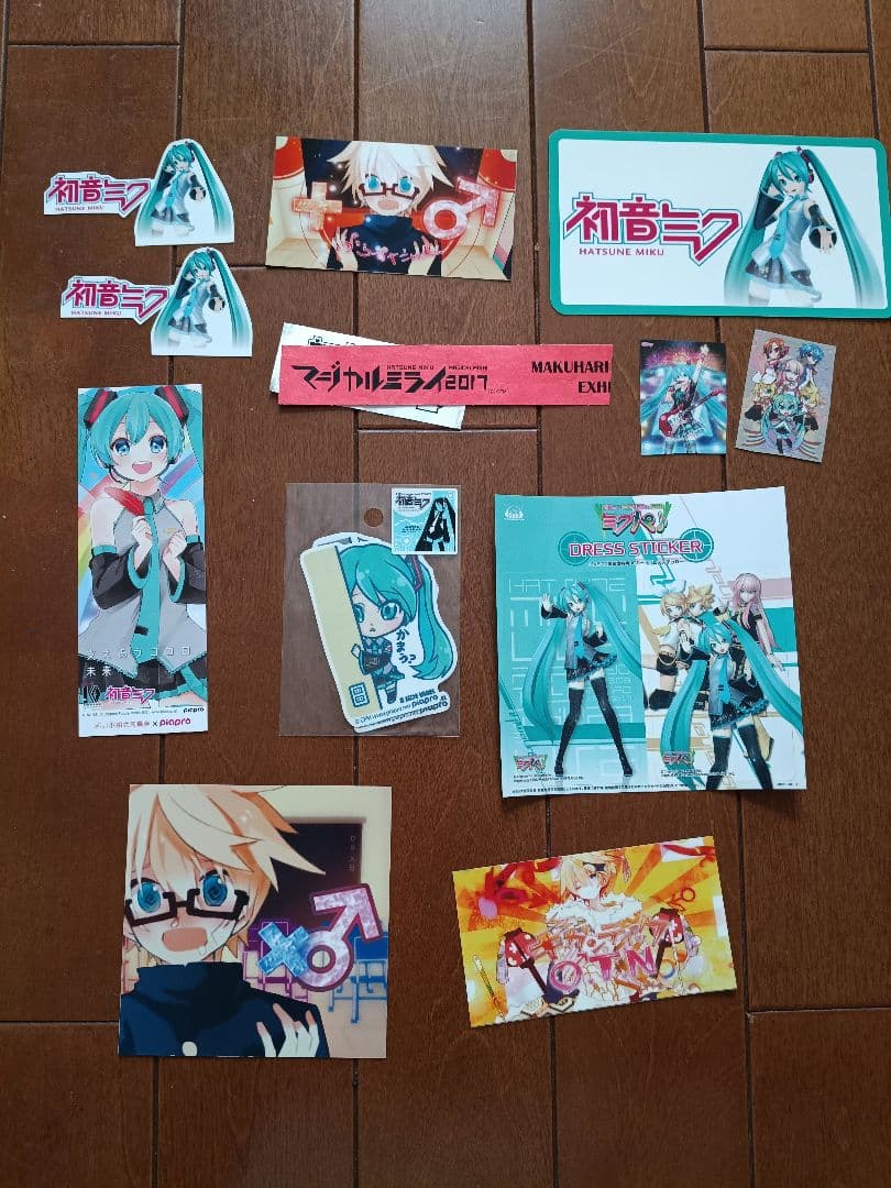 初音ミク フィギュア バッジ ポストカード セット