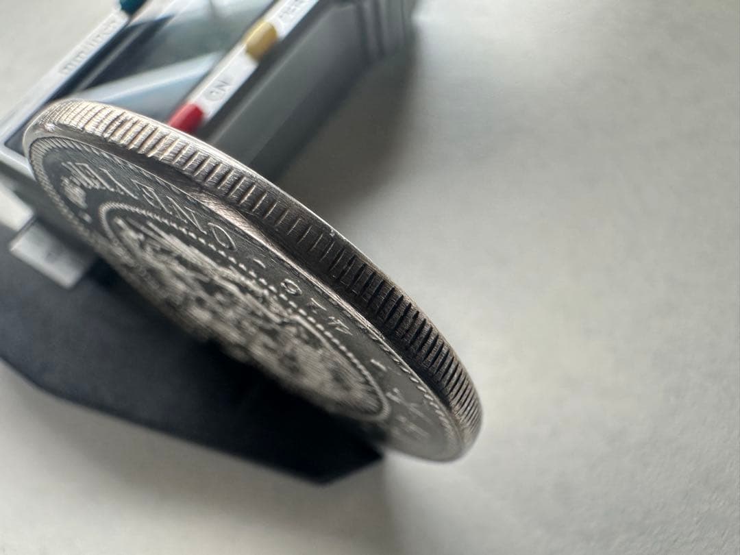 【本物保証】　美品　一圓銀貨　明治22年銘　26.72g 角擦れ