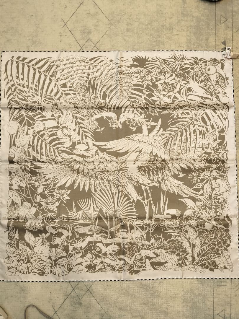 エルメス HERMES カレ ダブルフェイス90 《フラミンゴ・パーティー》