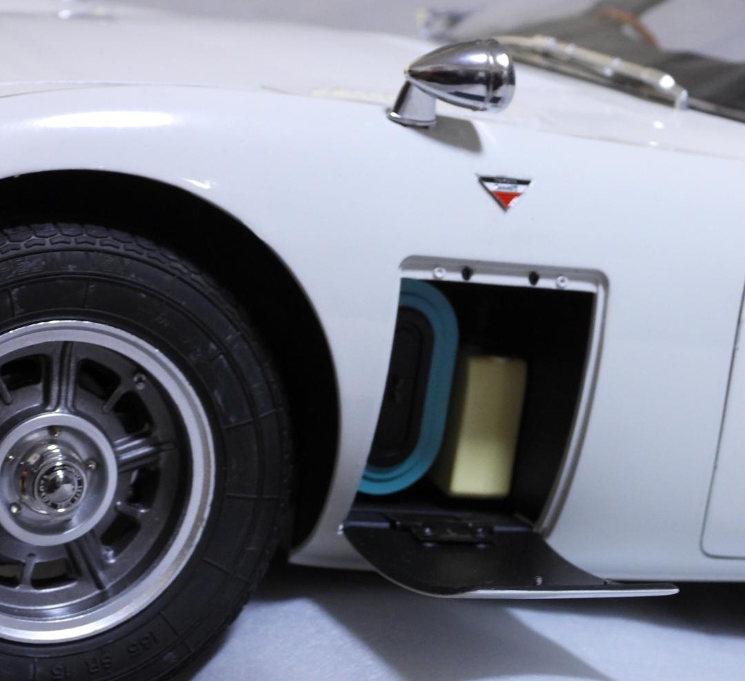 ミニカー Hachette TOYOTA 2000GT 1/8