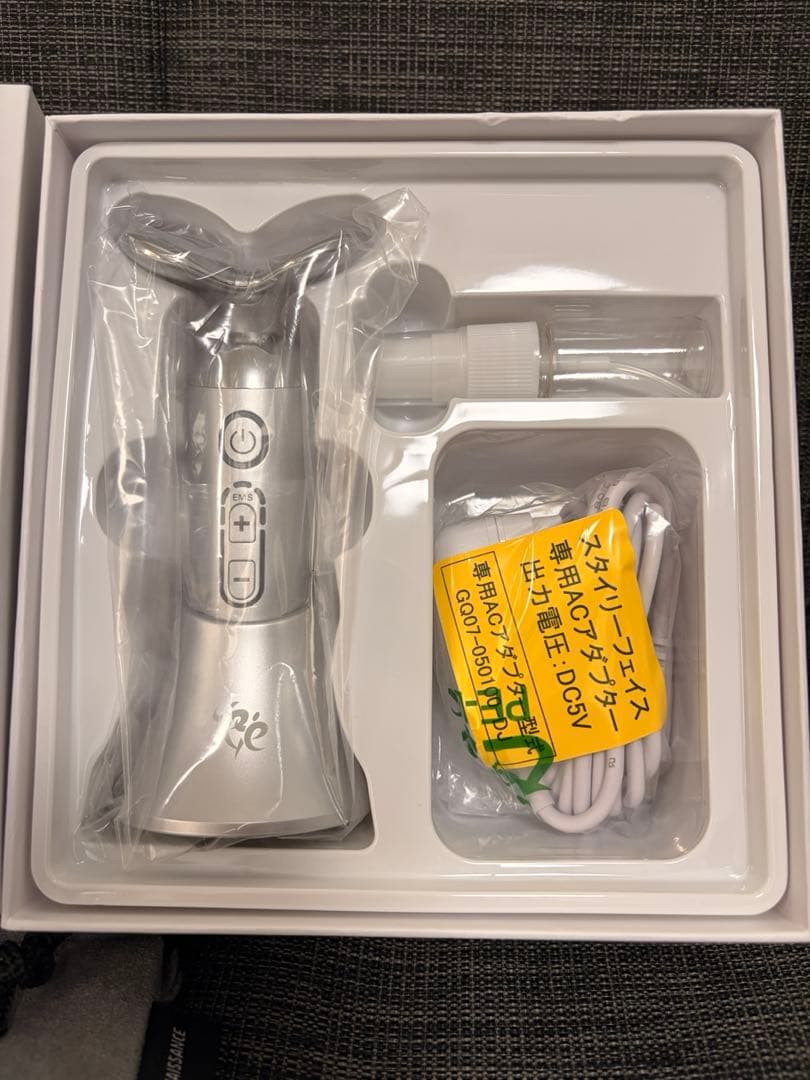 スタイリーフェイス美顔器 Re スタイリーフェイス スポーツクラブがつくった 美顔器 低周波 EMS