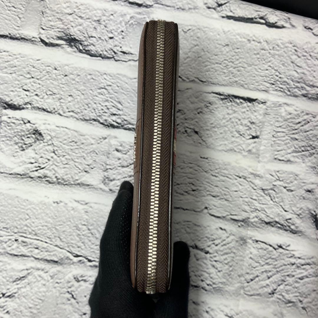 美品✨バリー トレインスポッティング シボ革 ロゴ金具 ラウンドジップ