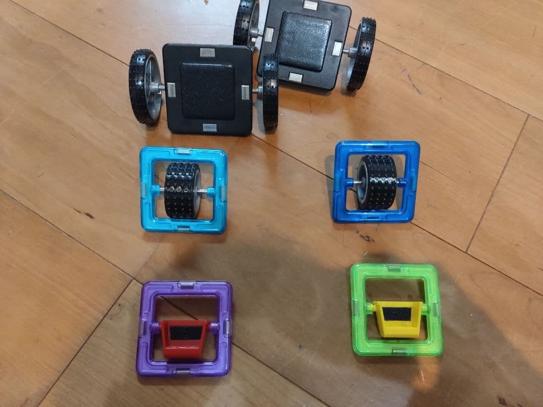 マグフォーマー 大量223ピースセット モデルブックつき！ - メルカリ