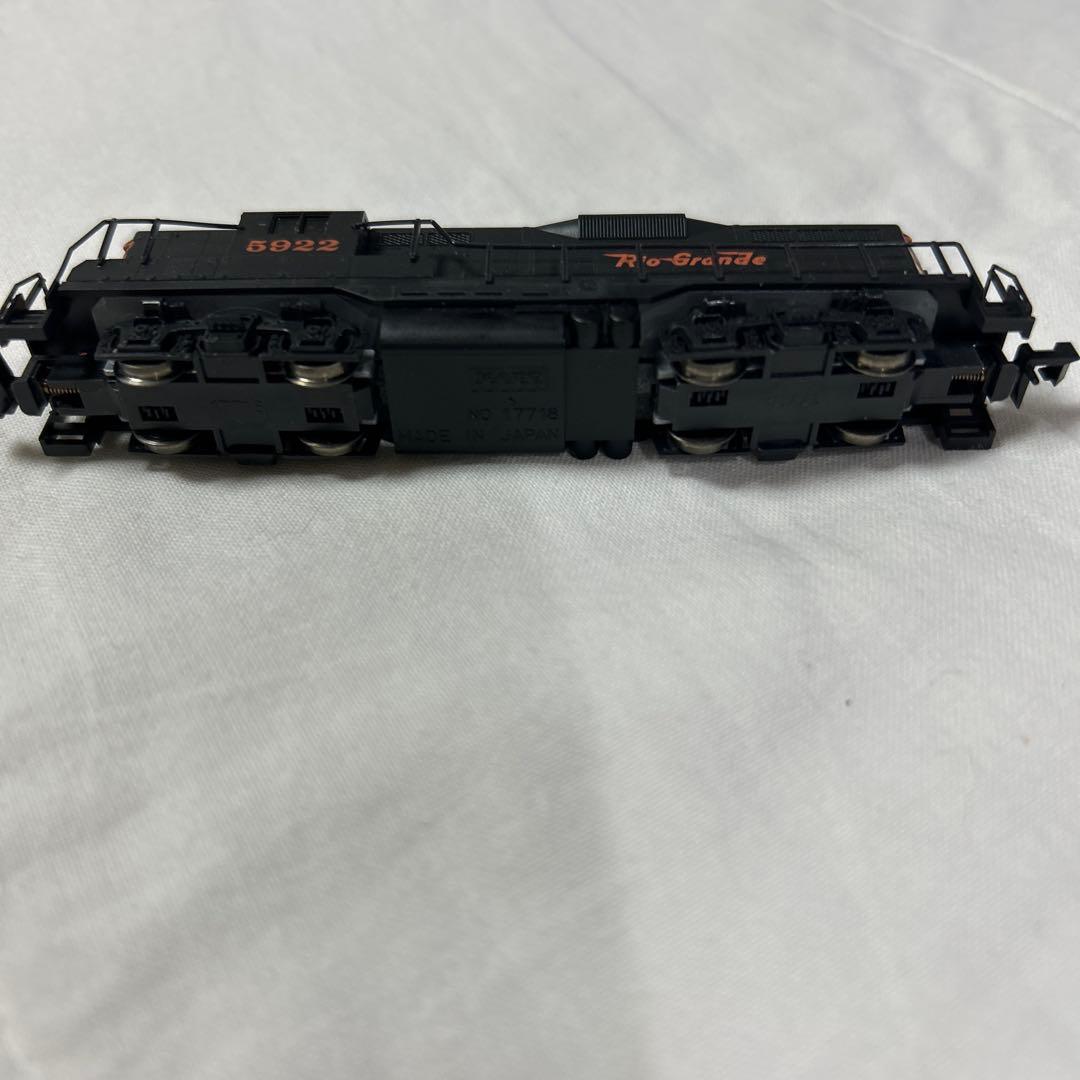 Nゲージ 外国車両（動力車両のみ）鉄道模型 ライト付き