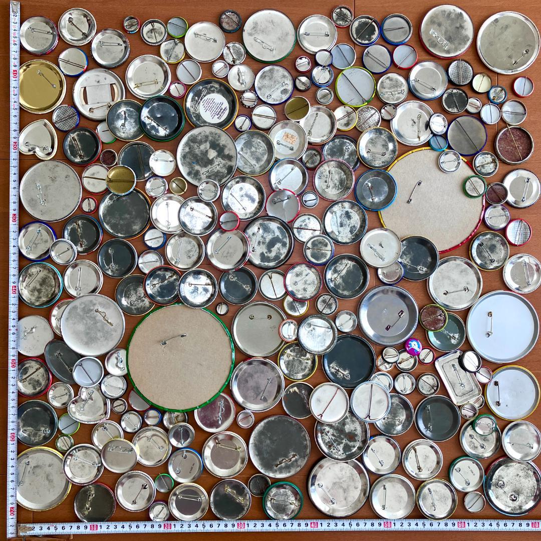 アメリカの缶バッジ200個over★まとめ売り／vintage／ノベルティ