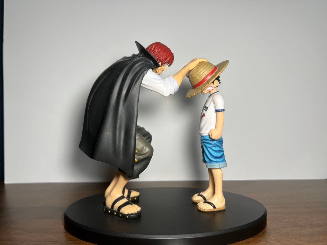 ワンピース　フィギュア　一番くじ　シャンクス　サボ　ルフィ　チョッパー　ナミ