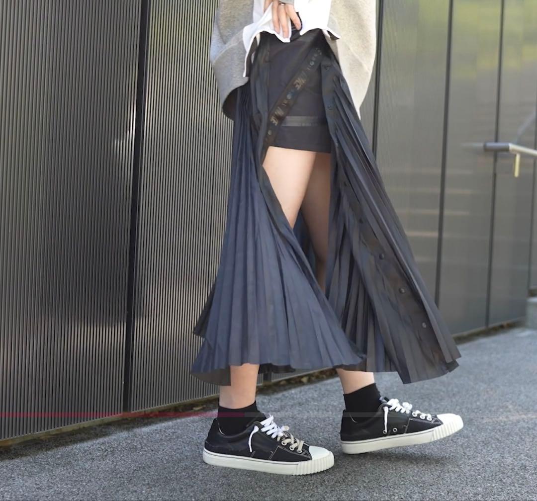 sacai×NIKE サカイ ナイキ プリーツスリットスカート - メルカリ