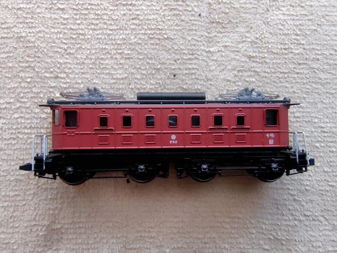 ワールド工芸 西武鉄道 E52 電気機関車 塗装済完成品
