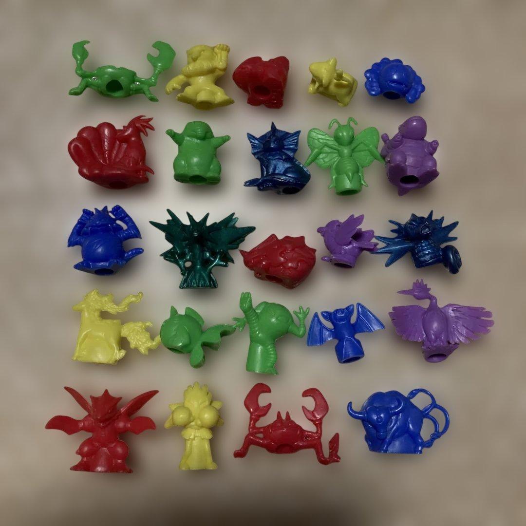 ポケモンガチャ　塩ビ人形　消しゴムフィギュア大量セット151体￼ピッピ人形ボール