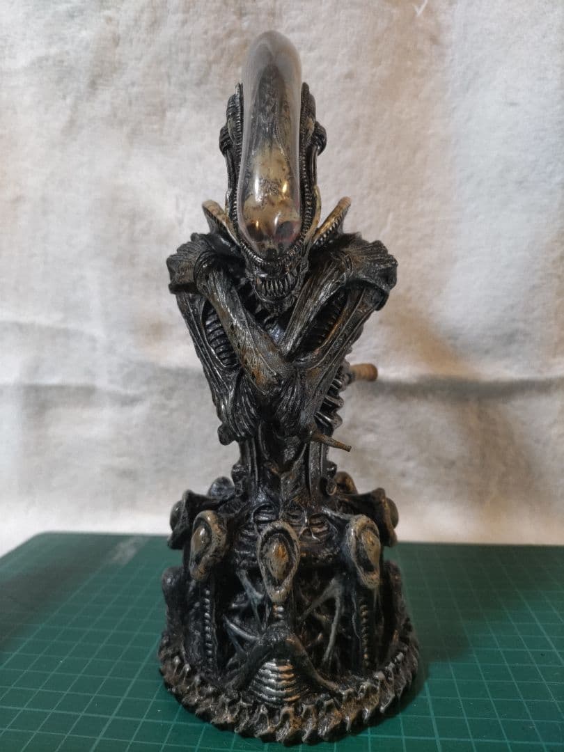 パリセイズ　エイリアン　スペシャルエディション　フィギュア　限定5000体 Amazon.co.jp: パリセイズ エイリアン ミニバスト 限定5000体