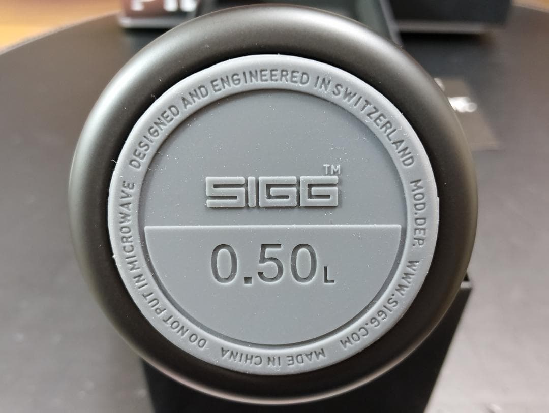 【希少・非売品】IWC SIGG THE BIG PILOT 黒色水筒 0.5L