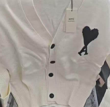 AMI PARIS ハート刺繍 カーディガン アイボリー m21 - メルカリ