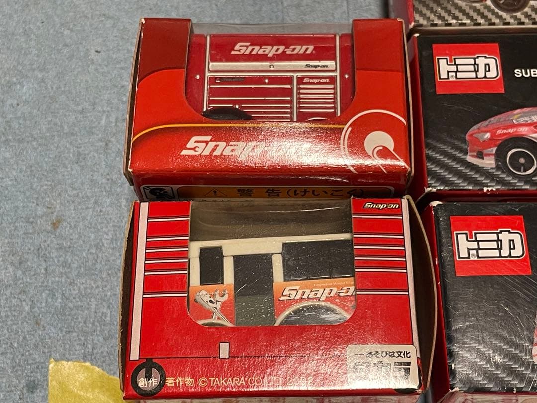 スナップオン　86 NONE バス　バン　GTR 三菱　タカラトミー　ミニカー