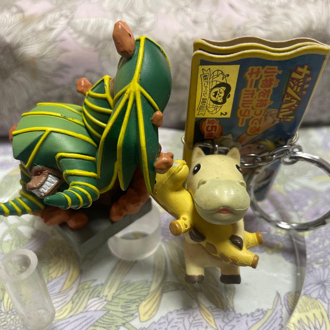 デモルト「金色のガッシュベル」フィギュアとウマゴンキーホルダーの