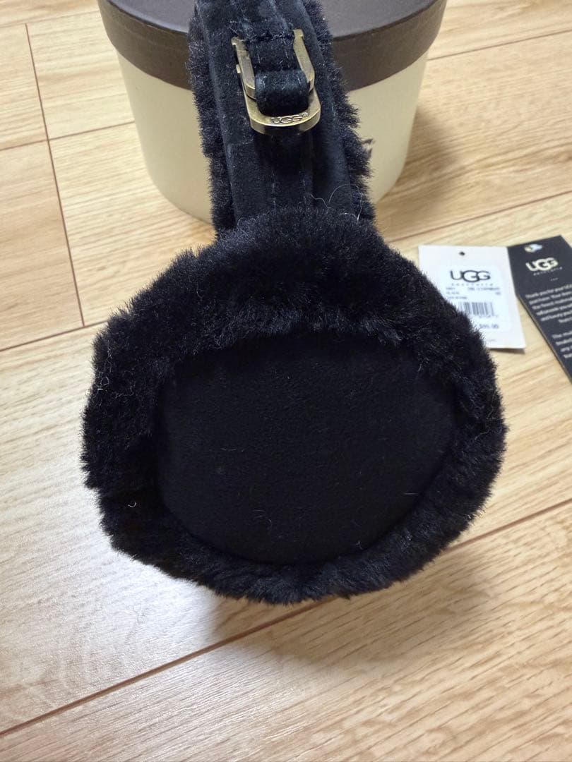 UGG ブラック フリース イヤーマフ - メルカリ