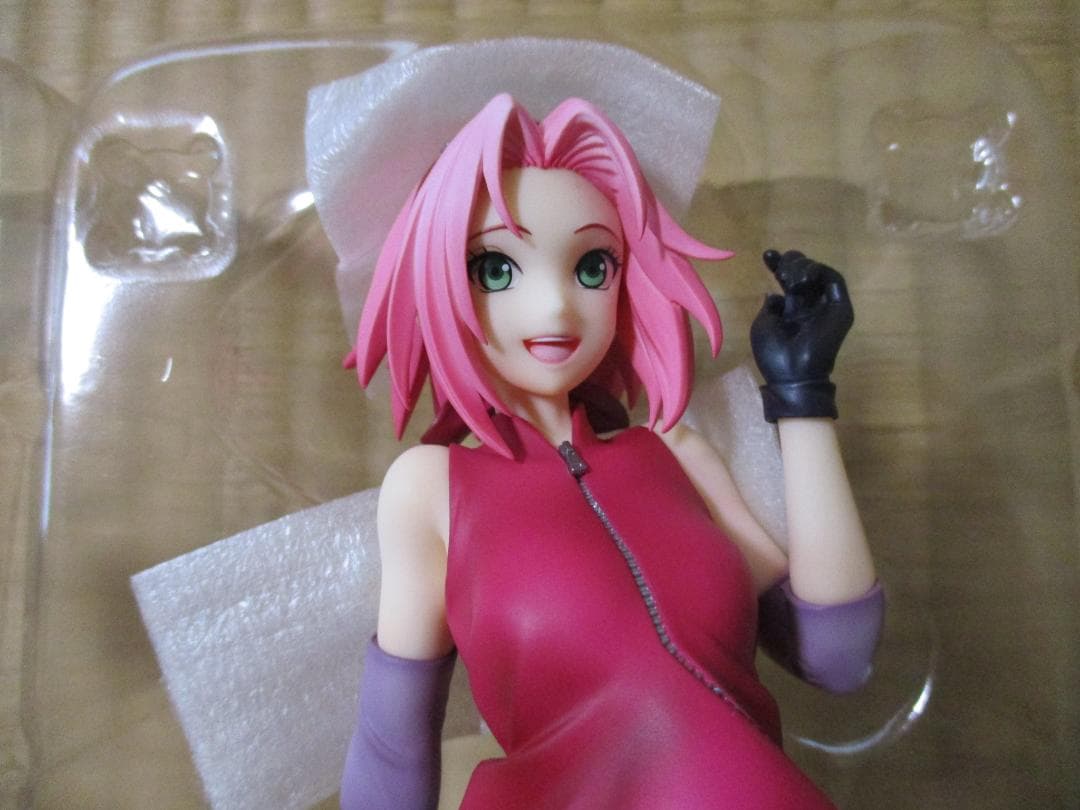 美品 ナルト ギャルズ 春野サクラ フィギュア メガハウス NARUTO
