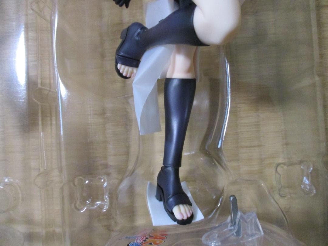 美品 ナルト ギャルズ 春野サクラ フィギュア メガハウス NARUTO