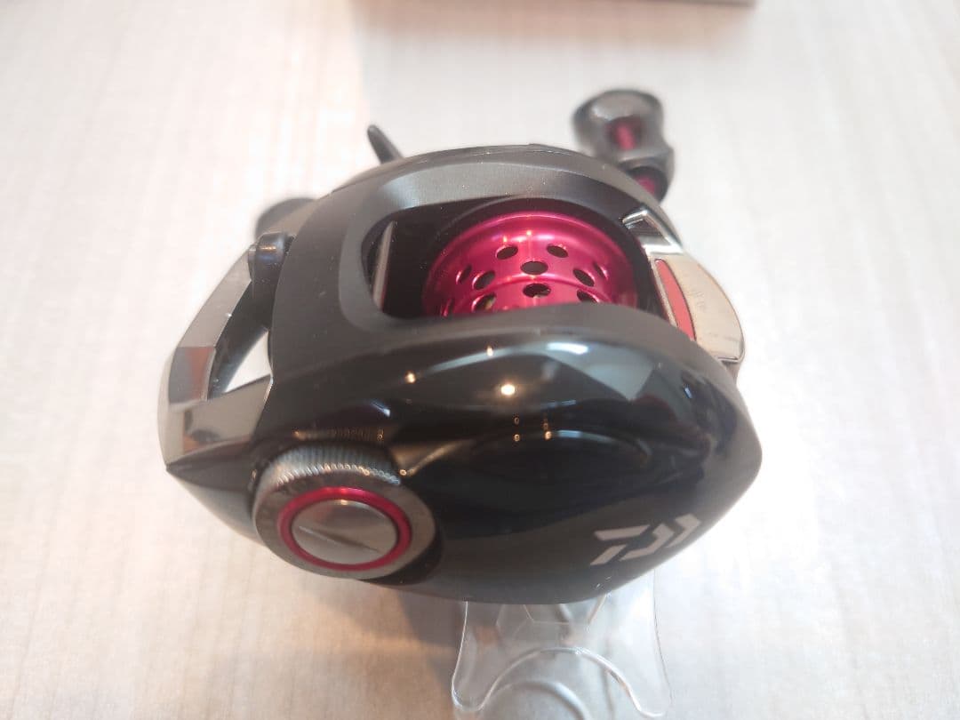 み*ん様 ダイワ SS AIR 8.1R ベイトリール