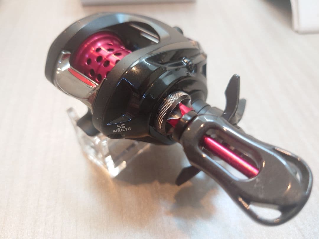 み*ん様 ダイワ SS AIR 8.1R ベイトリール