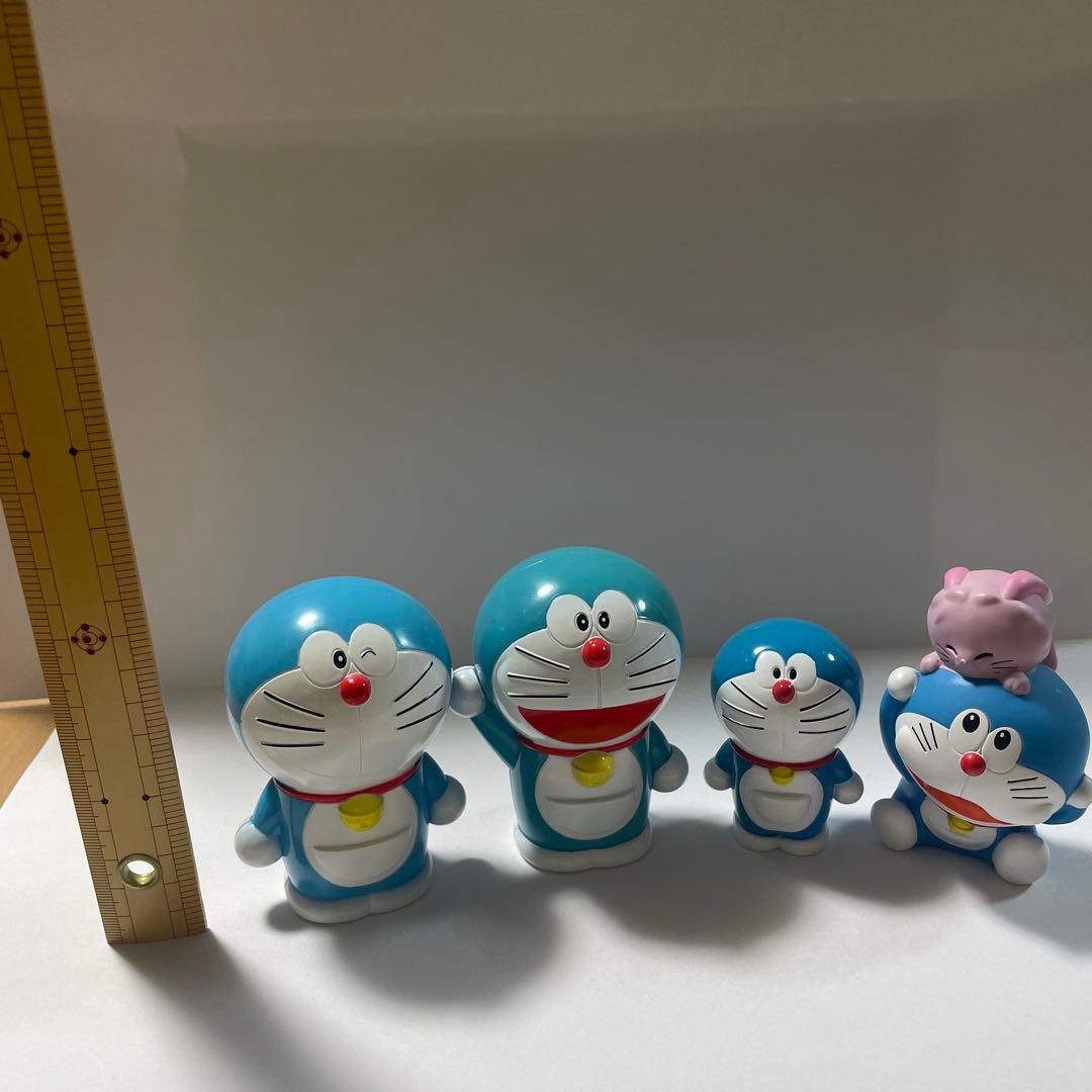 色々なドラえもんグッズ ボックス　ハンカチ　ファイル　フィギュアなど　匿名配送