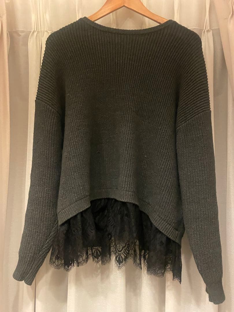 美品 スピックアンドスパン レースドッキング畦ニットプルオーバー