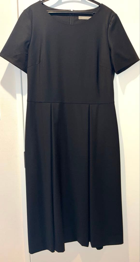 週末セール⭐︎ セオリーリュクス エグゼクティブ セットアップ 黒 38