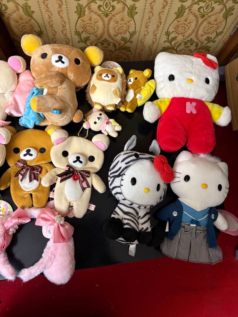 リラックマ　ハローキティ　ぬいぐるみ　まとめ売り
