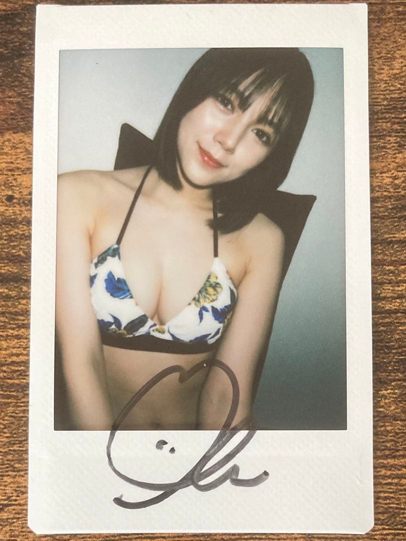 涼森れむ】 直筆サイン入りチェキ 水着ver. - メルカリ