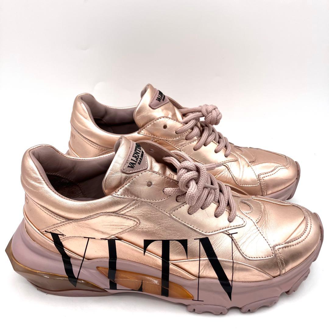 ヴァレンティノガラヴァーニ　スニーカー　24.5cm サイドロゴ メタリック