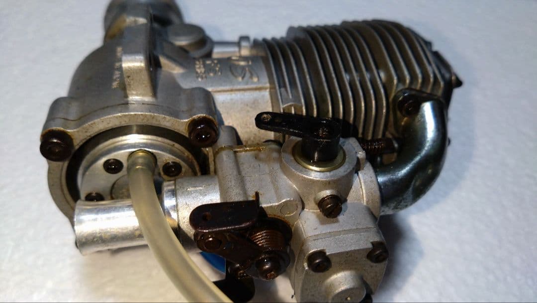 ラジコン飛行機用 4サイクルエンジン　ジャンク品