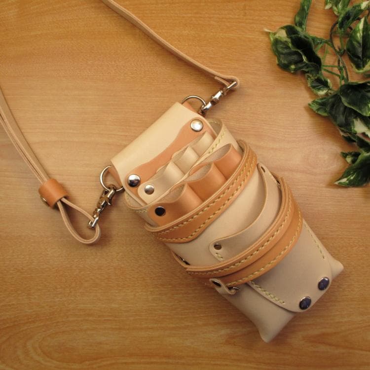 ヌメ革ナチュラル&うす茶色　６丁　革ベルト付　シザーケース　SCL-154/NC FEDERSシザーケース “CHANGE” MIDDLE 6丁 ヌメ革 キャメル | FEDERS