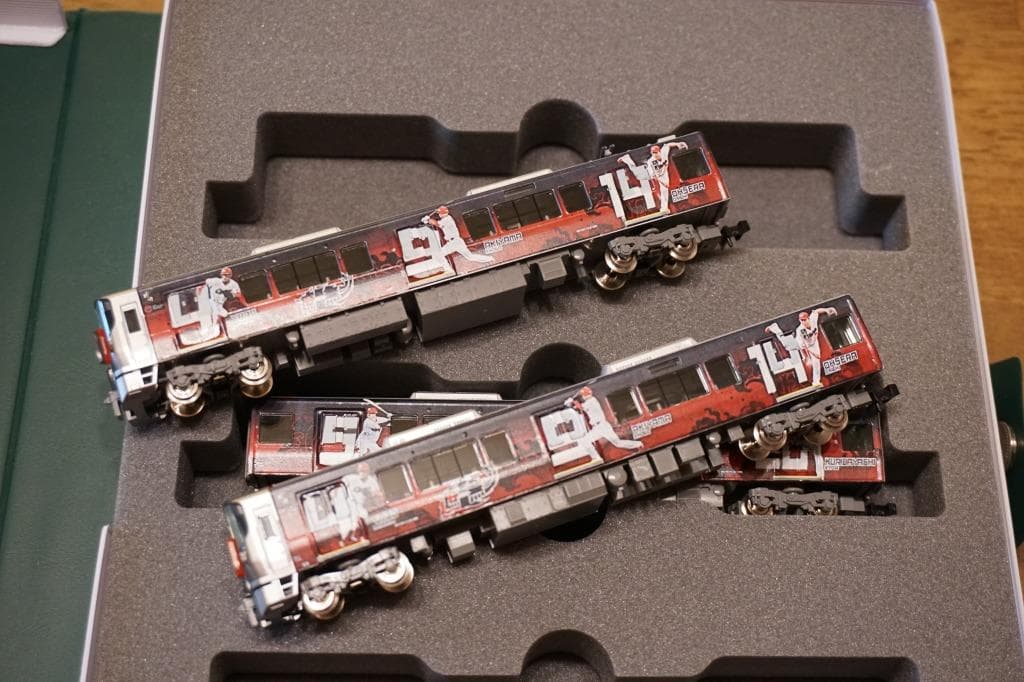 TOMIX 227系　「カ―プ応援ラッピングトレイン」2025年仕様　3両編成