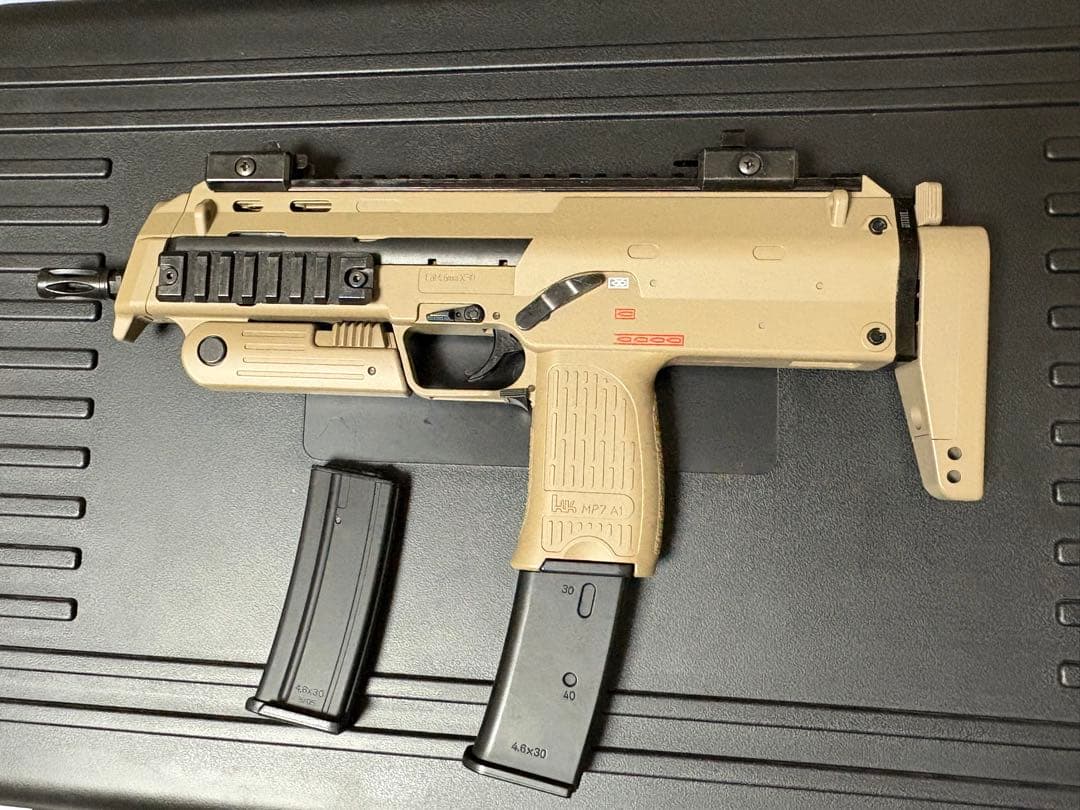 東京マルイ電動ガンMP7A1 TAN
