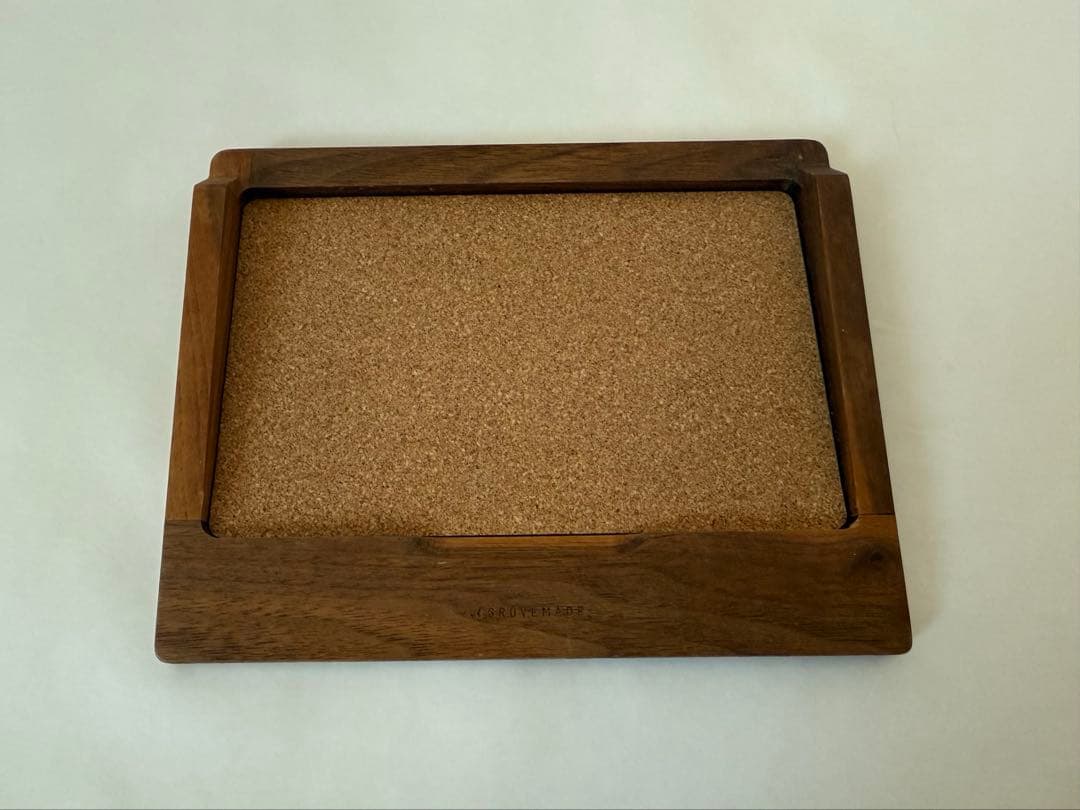 Grovemade製 Apple Magic Trackpad 用 トレイ grovemade-trackpad-tray-walnut