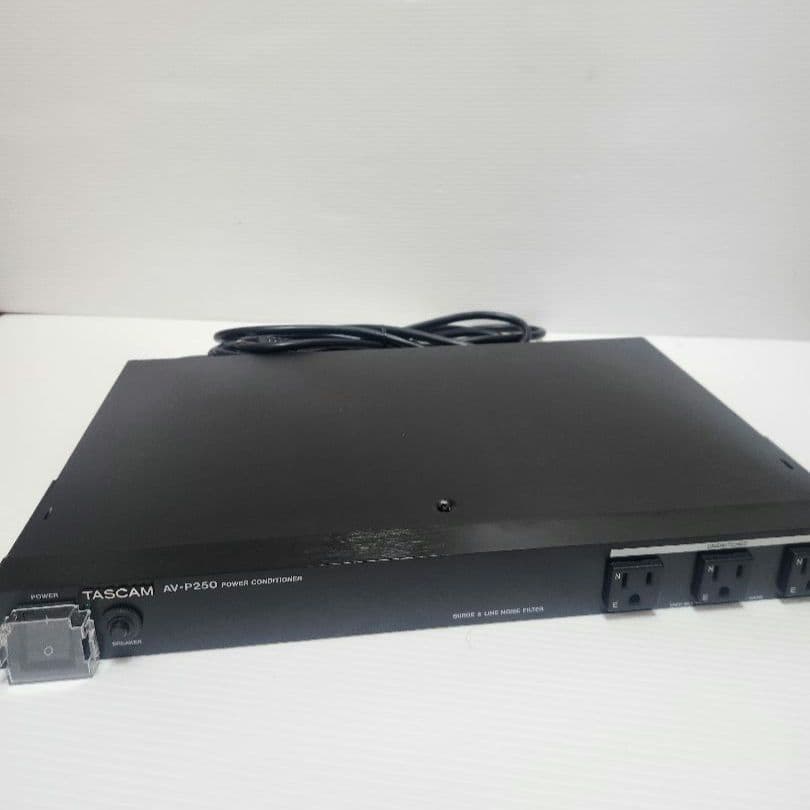 美品 TASCAM AV-P250 パワーコンディショナー 2024年 現行型 - メルカリ