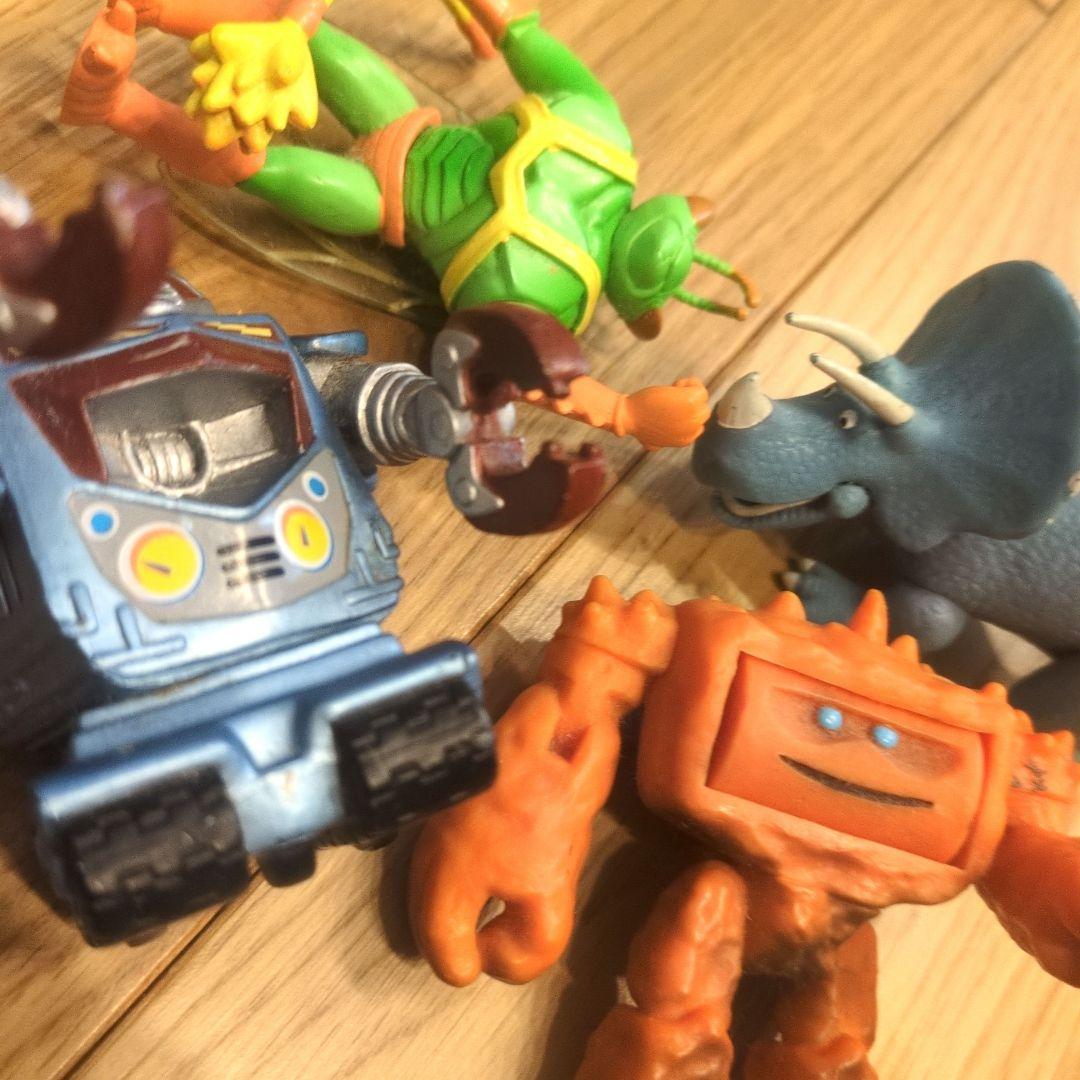 トイストーリー フィギュア トゥイッチ スパークス トリクシー