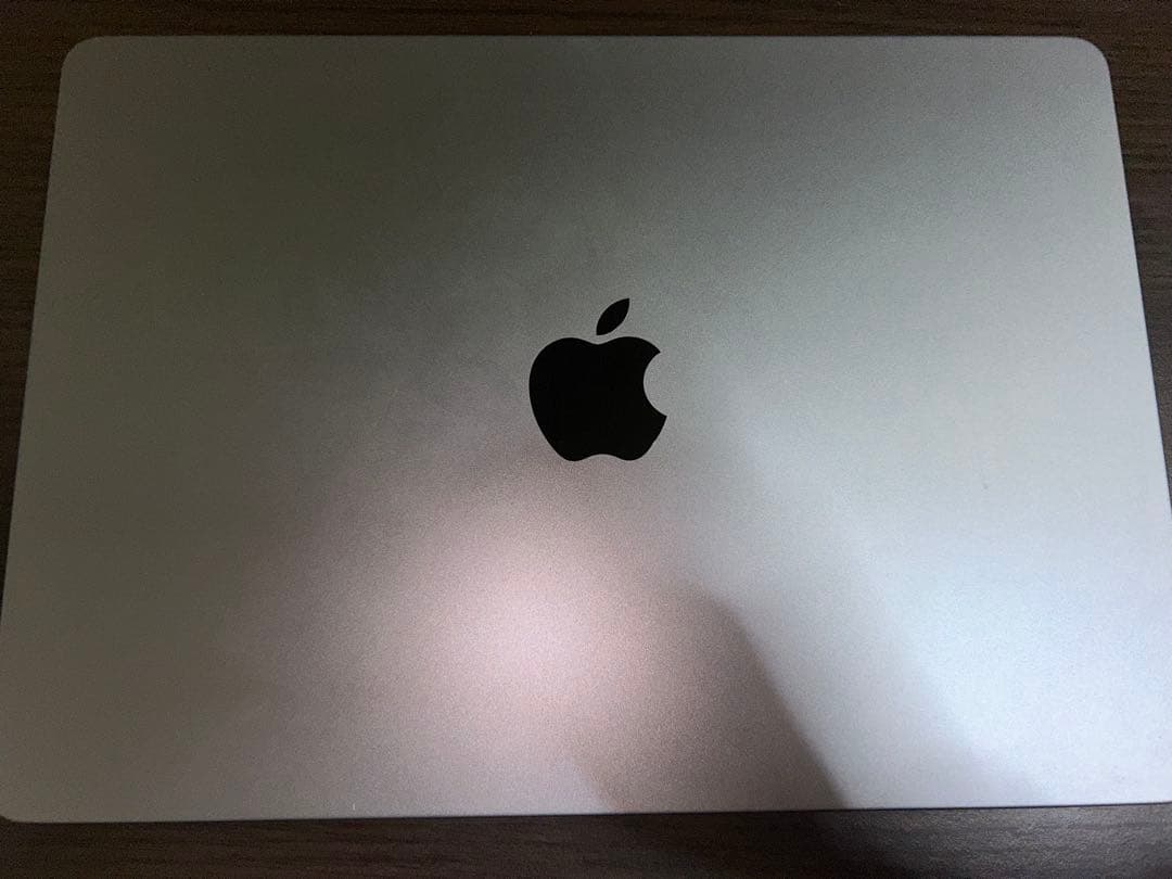 MacBook Air M2 2022 8GB/256GB 箱あり 周辺機器付 Amazon.co.jp: 【整備済み品】Apple MacBook Air M2 2022 (13インチ